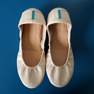 Biscotti Patent Tieks, Like New, Size 7